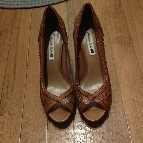 Shoes - Picture 3 of 5